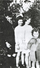 Digital image from a photocopy, Geoffrey, Beryl, Gwynne and Isabel Mair, c1924, Original: c1924