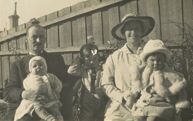 Photograph, Dave and Lily Mair and 3 children, c1918, c1918