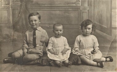Photograph, Godfrey E Roberts, Geoffrey, Gwynneth and Beryl Mair, c1917