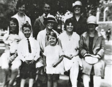 Photograph, Janet Deakin (nee Longmore) and family