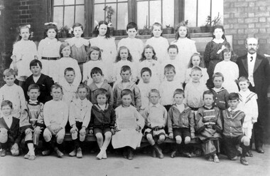 Photograph, Surrey Hills Primary School class photo, circa 1911, 1911