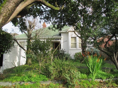 Photograph - 7 Wilson Street, Surrey Hills, The Street Where You Live Project
