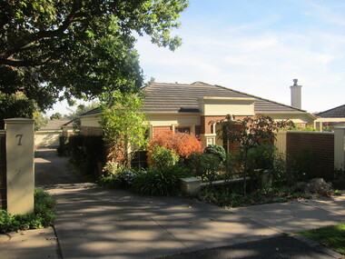 Photograph - 7 Beatrice Avenue, Surrey Hills, The Street Where You Live Project