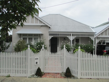 Photograph - 17 Empress Road, Surrey Hills, The Street Where You Live Project
