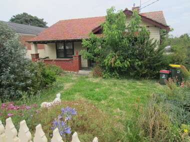 Photograph - 6 Edyvean Street, Surrey Hills, The Street Where You Live Project