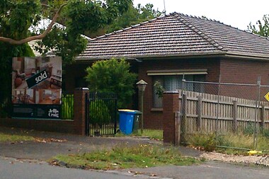 Photograph - 16 Norfolk Road, Surrey Hills, The Street Where You Live Project