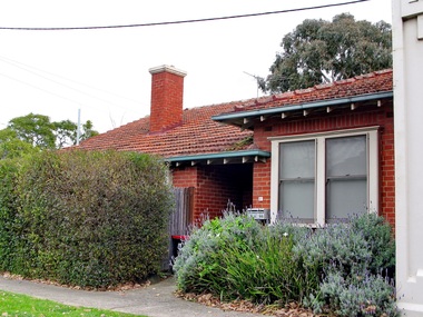 Photograph - 1A Balmoral Crescent, Surrey Hills, The Street Where You Live Project
