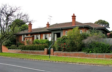 Photograph - 2 Balmoral Crescent, Surrey Hills, The Street Where You Live Project