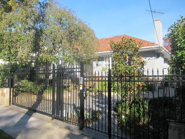 Photograph - 7 Alexandra Crescent, Surrey Hills, The Street Where You Live Project