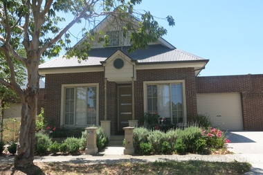 Photograph - 8 Alandale Street, Surrey Hills, The Street Where You Live Project
