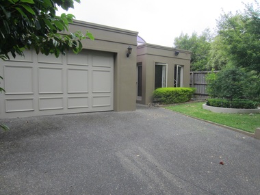 Photograph - 19 Albert Crescent, Surrey Hills, The Street Where You Live Project