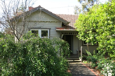 Photograph - 1 Allie Street, Surrey Hills, The Street Where You Live Project