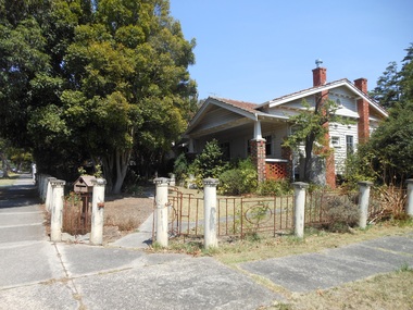 Photograph - 7 Banool Road, Surrey Hills, The Street Where You Live Project