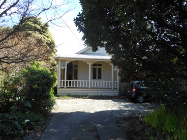 Photograph - 1 Barloa Road, Surrey Hills, The Street Where You Live Project