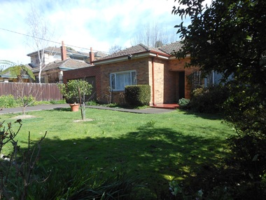 Photograph - 19 Barloa Road, Surrey Hills, The Street Where You Live Project