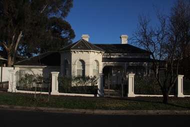 Photograph - 9 Beech Street, Surrey Hills, The Street Where You Live Project