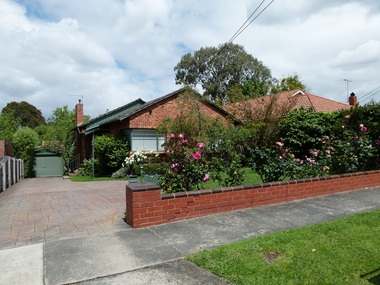 Photograph - 7 Howell Avenue, Surrey Hills, The Street Where You Live Project