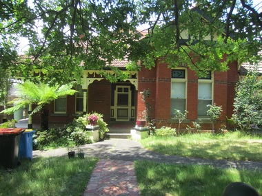 Photograph - 19 Essex Road, Surrey Hills, The Street Where You Live Project