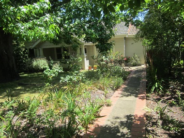Photograph - 40 Essex Road, Surrey Hills, The Street Where You Live Project