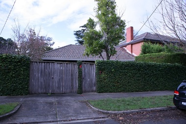 Photograph - 7 Earle Close, Mont Albert, The Street Where You Live Project