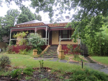 Photograph - 8 Windsor Crescent, Surrey Hills, The Street Where You Live Project