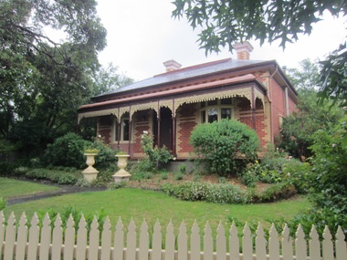 Photograph - 16 Windsor Crescent, Surrey Hills, The Street Where You Live Project