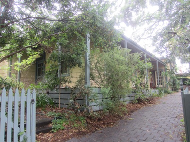 Photograph - 42 Windsor Crescent, Surrey Hills, The Street Where You Live Project