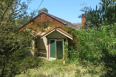 Photograph - 30 Boisdale Street, Surrey Hills, The Street Where You Live Project