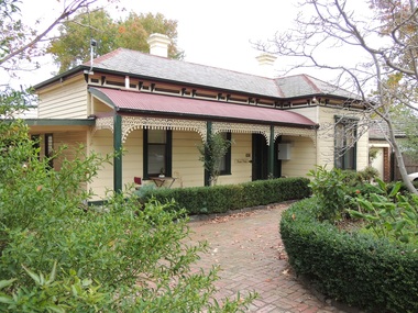 Photograph - 10 Bona Vista Avenue, Surrey Hills, The Street Where You Live Project
