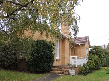 Photograph - 15 Bona Vista Avenue, Surrey Hills, The Street Where You Live Project