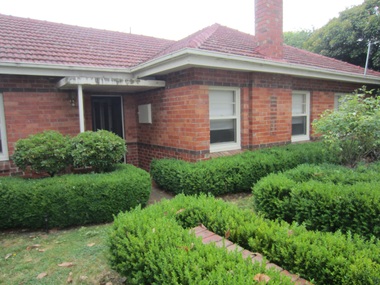 Photograph - 1 Chestnut Street, Surrey Hills, The Street Where You Live Project