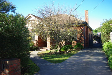 Photograph - 9 Clyde Street, Surrey Hills, The Street Where You Live Project