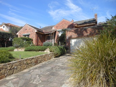 Photograph - 9 Carlyle Crescent, Mont Albert, The Street Where You Live Project