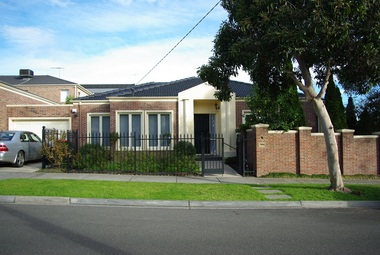 Photograph - 4 Como Avenue, Surrey Hills, The Street Where You Live Project