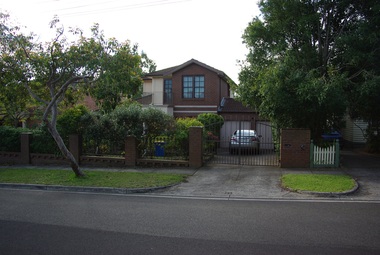 Photograph - 7 Como Avenue, Surrey Hills, The Street Where You Live Project