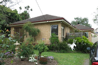 Photograph - 1 Grange Street, Mont Albert, The Street Where You Live Project