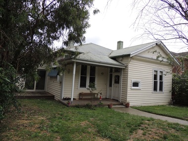 Photograph - 1 Charles Street, Surrey Hills, The Street Where You Live Project