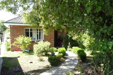 Photograph - 11 Zetland Road, Mont Albert, The Street Where You Live Project