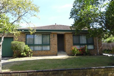 Photograph - 32 Zetland Road, Surrey Hills, The Street Where You Live Project