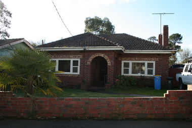 Photograph - 11 Sunbury Crescent, Surrey Hills, The Street Where You Live Project