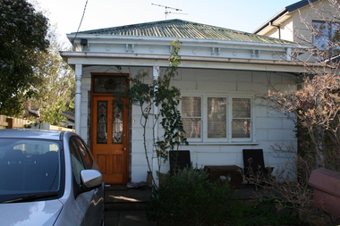 Photograph - 27 Sunbury Crescent, Surrey Hills, The Street Where You Live Project