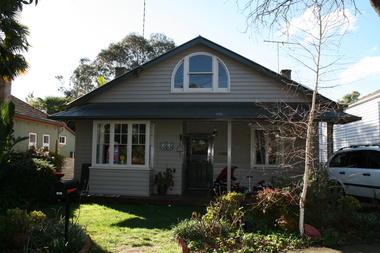 Photograph - 33 Sunbury Crescent, Surrey Hills, The Street Where You Live Project