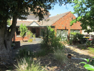 Photograph - 3 Glendale Street, Surrey Hills, The Street Where You Live Project