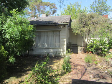 Photograph - 13 Glendale Street, Surrey Hills, The Street Where You Live Project