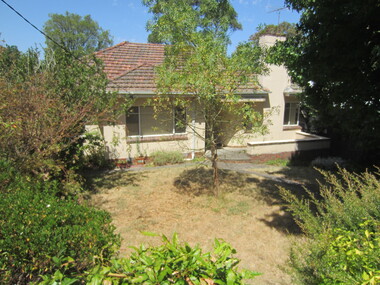 Photograph - 17 Glendale Street, Surrey Hills, The Street Where You Live Project