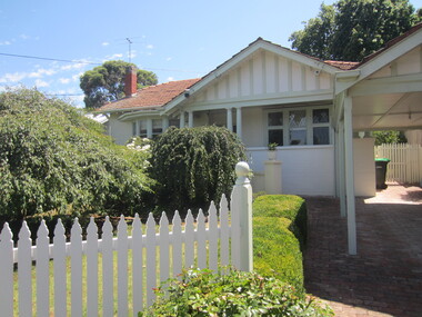 Photograph - 22 Glendale Street, Surrey Hills, The Street Where You Live Project