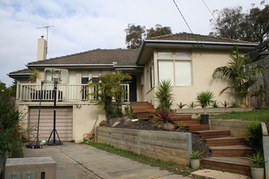 Photograph - 11 Grace Court, Mont Albert, The Street Where You Live Project