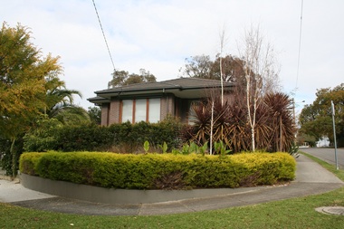 Photograph - 13 Grace Court, Mont Albert, The Street Where You Live Project