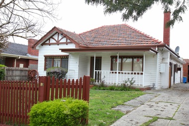 Photograph - 13 James Street, Surrey Hills, The Street Where You Live Project