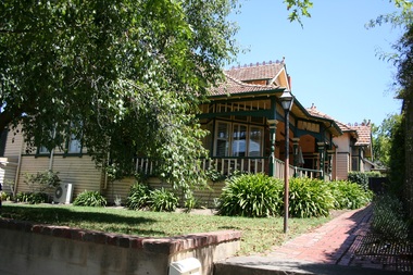 Photograph - 2  Gawler Court, Mont Albert, The Street Where You Live Project